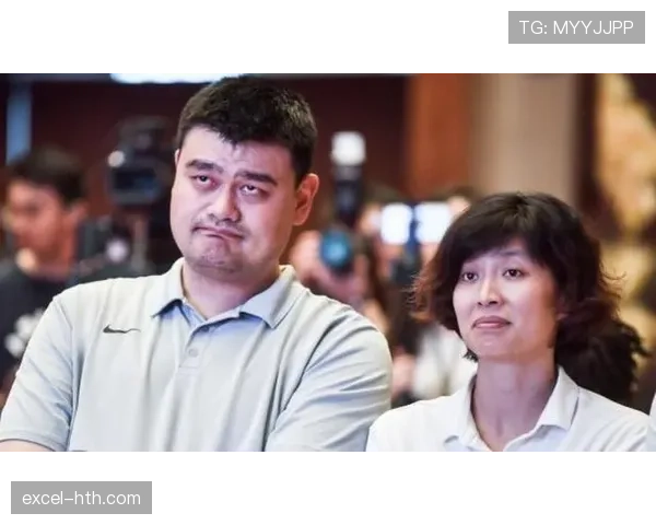 姚明豪宅厨房堆满名牌酒,这日常跟巨星身份差太远了吧? 姚明豪宅厨房堆满名牌酒,这日常跟巨星身份差太远了吧?